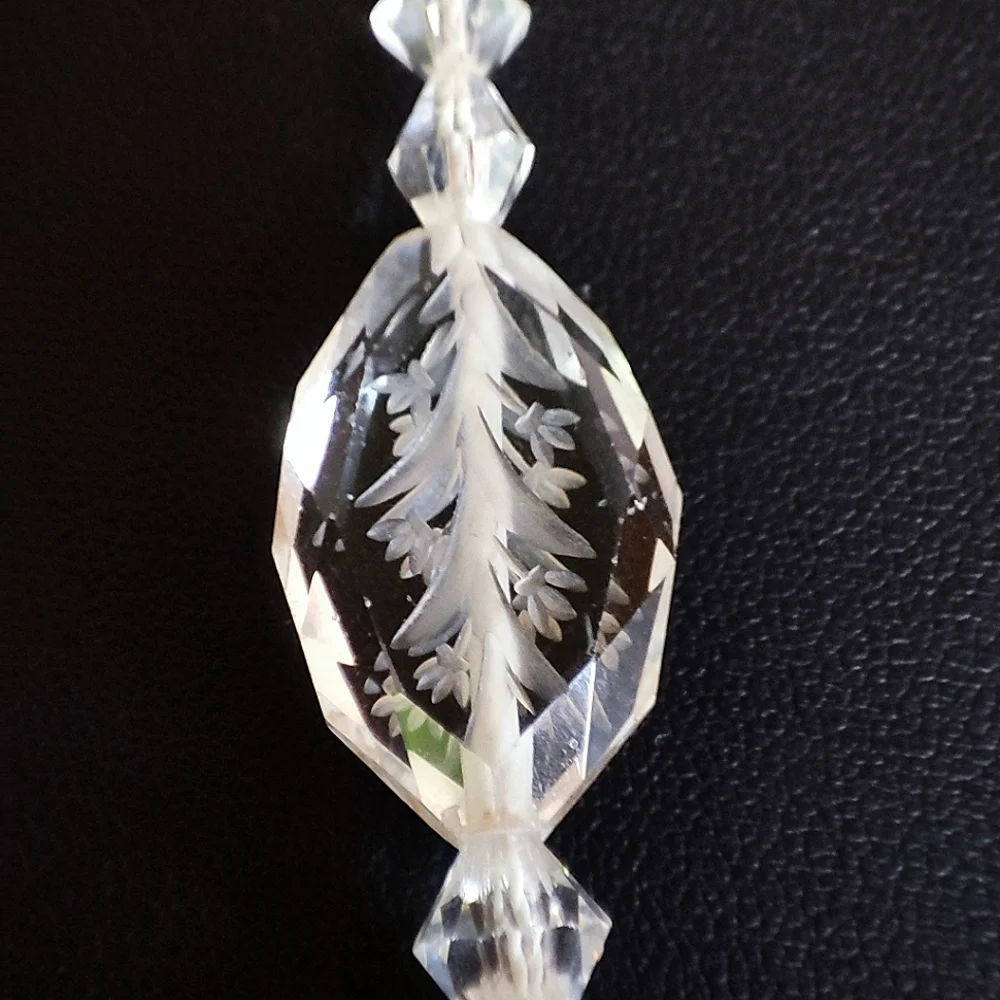 Faceted Oval Etched Floral Vintage Clear Crystal Glass Bicone Necklace 1960's